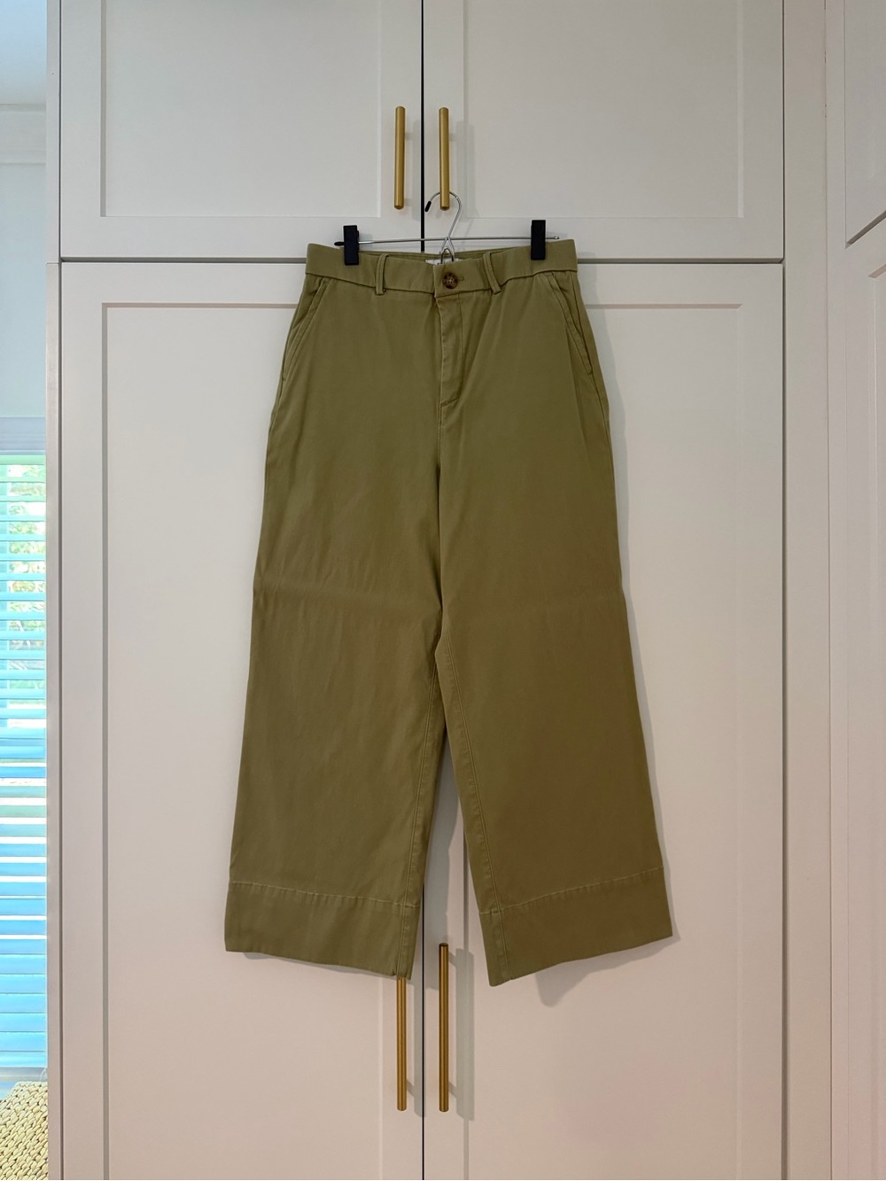 SPANXsupersmooth™ Stretch Twill
Cropped Wide Leg Pant in Cypress / Tall / Medium